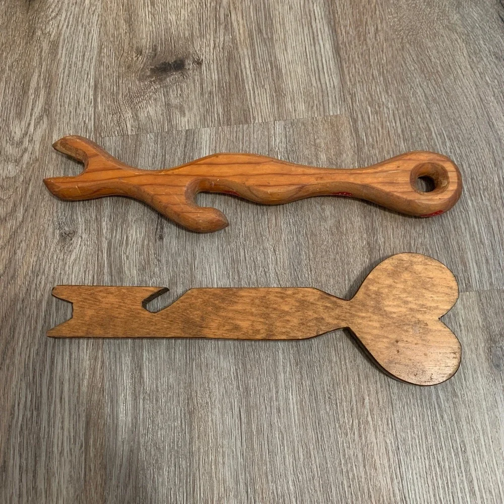Vintage 80s Hand Carved Floral Painted Wooden‎ Oven Rack Puller Pusher